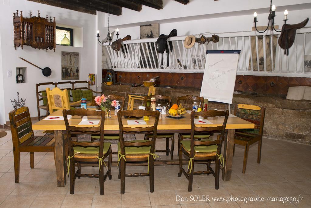 Le Clos Des Aramons Bernis Exterior foto